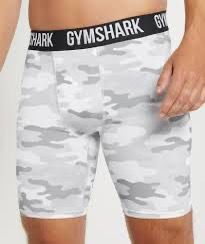 short gymshark hombre