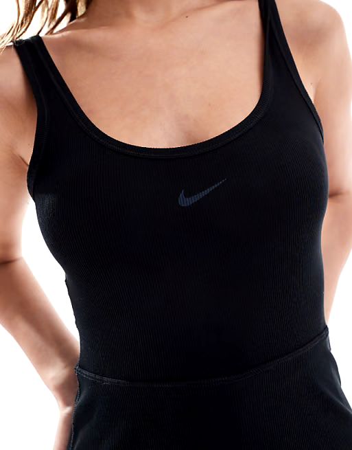 Vestido con short Nike mujer